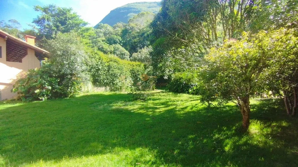 Imagem Terreno em Condomínio para Venda em Teresópolis / RJ no bairro Três Córregos