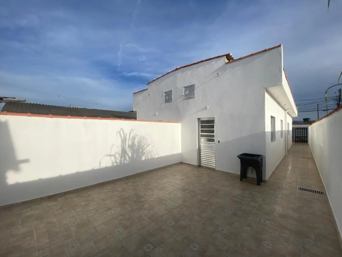 Imagem CASA NOVA COM 02 DORMITÓRIOS E ACEITA FINANCIAMENTO BANCÁRIO NO NOSSA SENHORA DO SION EM ITANHAÉM