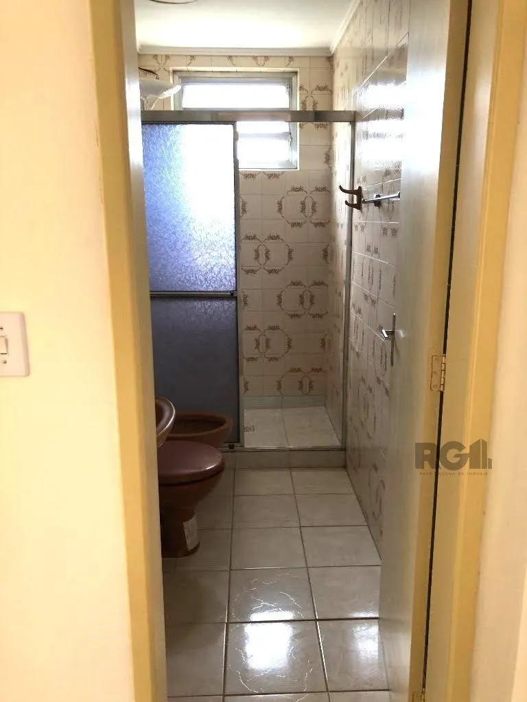 Imagem Apartamento no Passo D'areia de 2 dormitórios e vaga desocupado