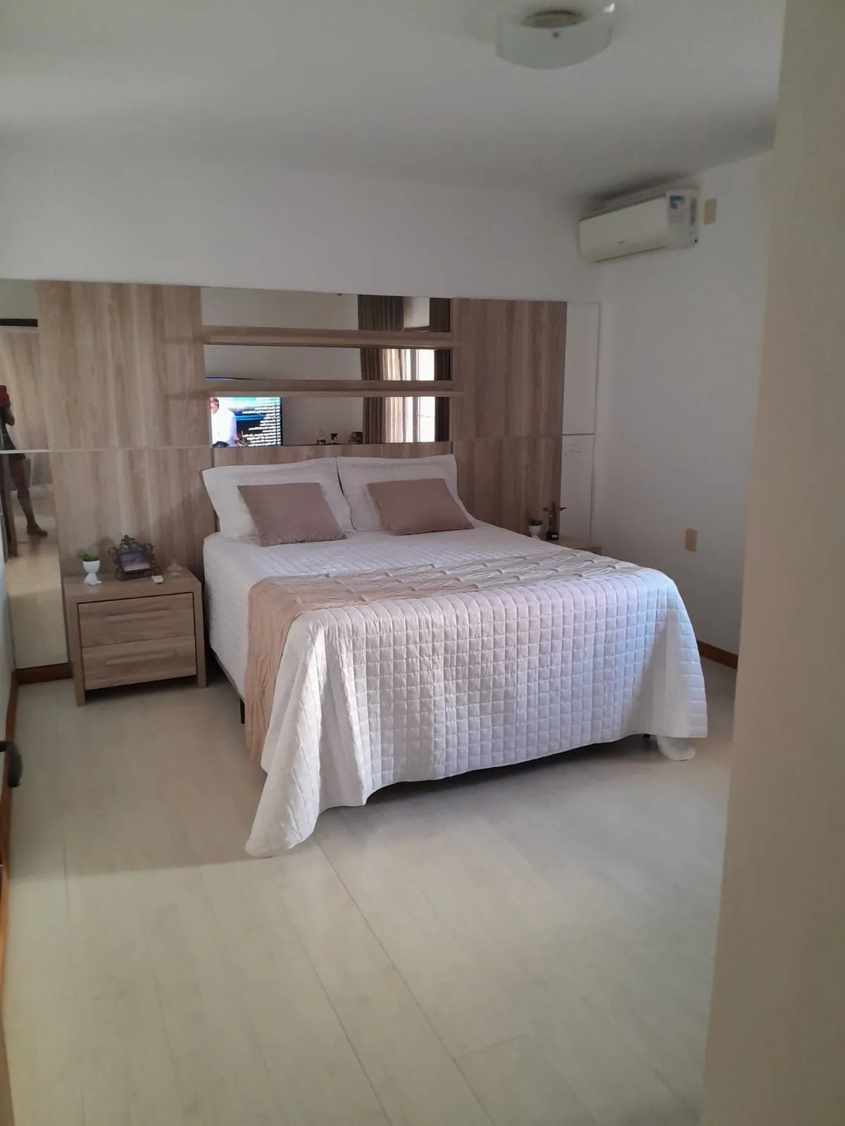 Imagem LINDA CASA 4 QUARTOS A VENDA, BAIRRO VILA NOVA, PORTO ALEGRE, RS
