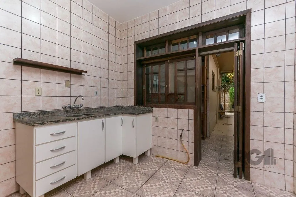 Imagem Excelente casa de 150m² com 3 dormitórios e 2 vagas.