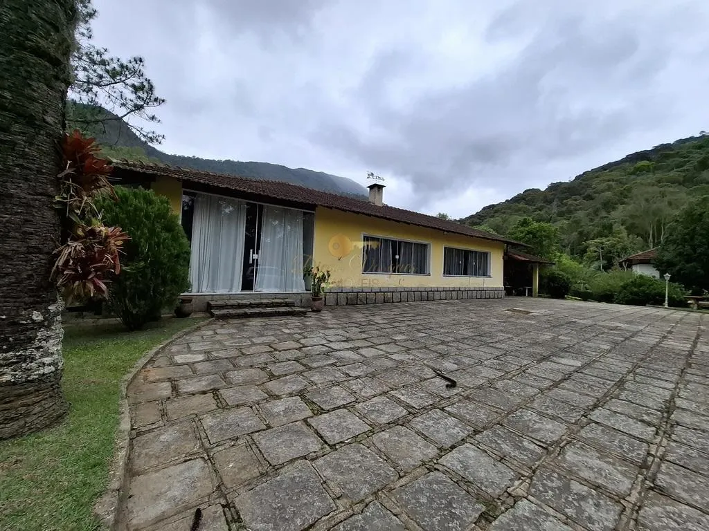 Foto do imóvel Casa para Venda em Teresópolis / RJ em Estrada Doutor Rogério de Moura Estevão