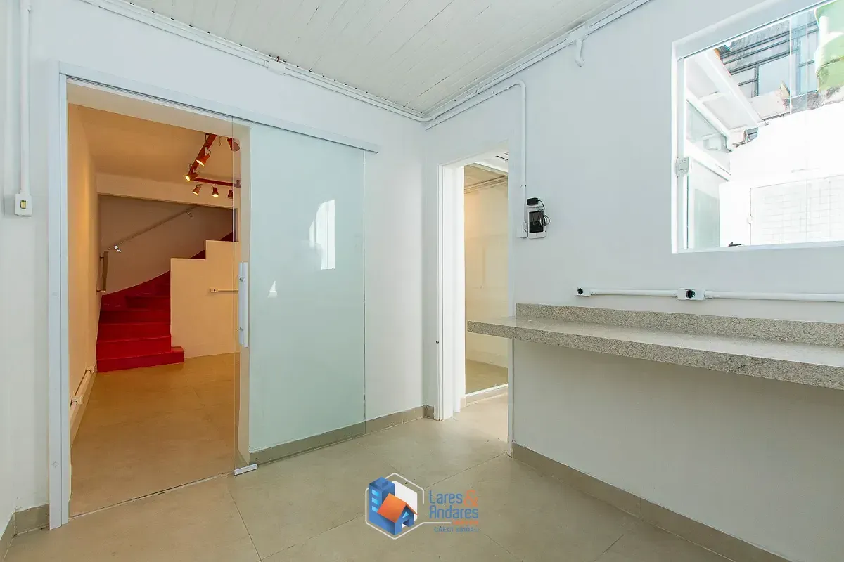 Imagem Casa para venda em Pinheiros com 2 quartos, 100m²