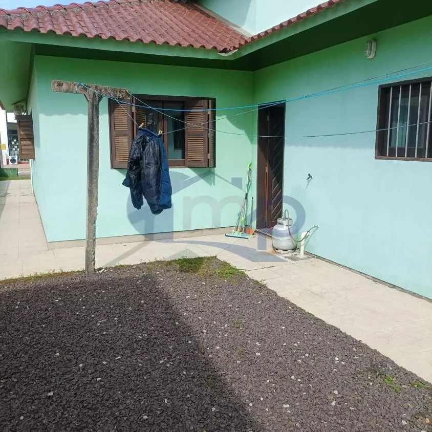 Imagem Casa a venda com 3 dormitorios no centro do Passo de Torres/SC