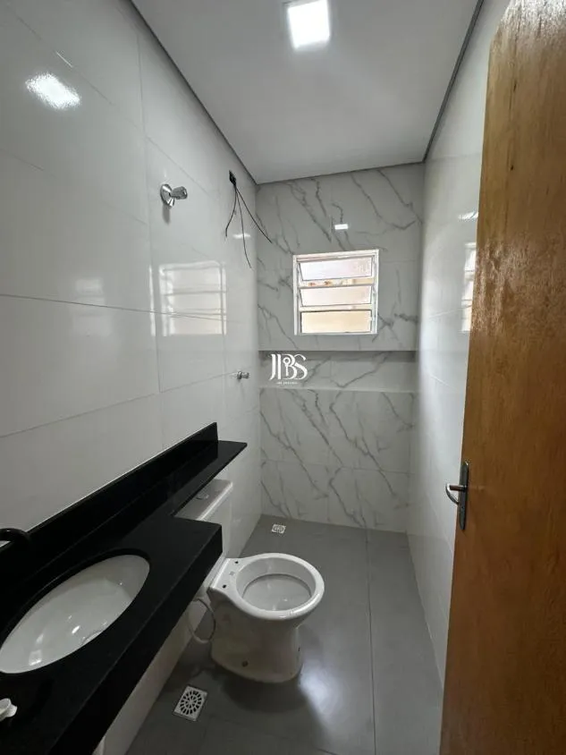 Imagem EXCELENTE CASA NOVA COM PISCINA À VENDA EM ITANHAÉM