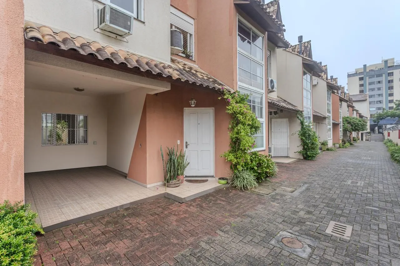Imagem Casa de Condomínio em Tristeza
