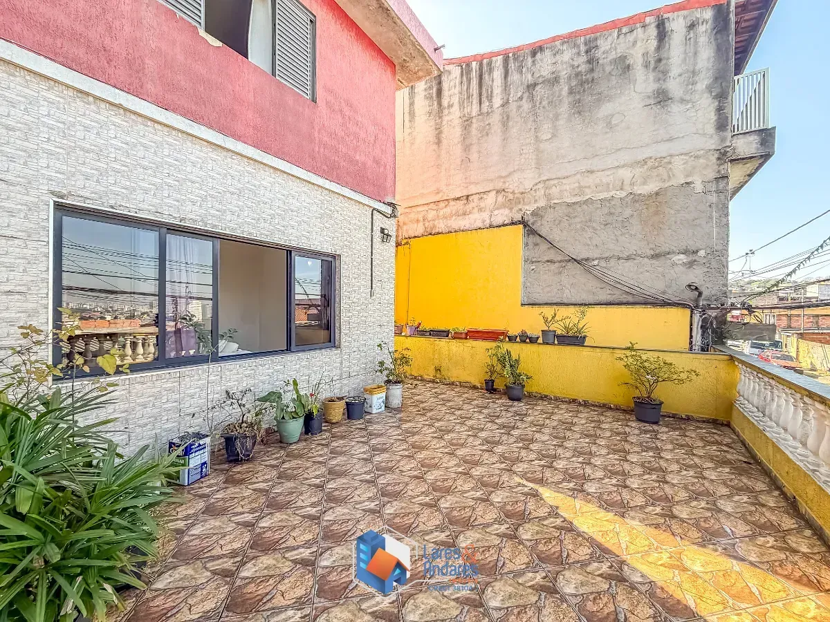 Imagem Sobrado para venda em Vila Itaberaba com 5 quartos, sendo 1 suíte, 220m²