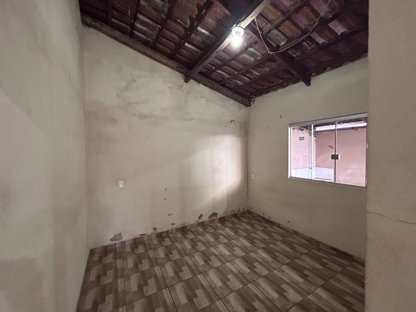 Imagem Casa com 1 dormitório para alugar, 60 m² por R$ 1.000,00/mês - Antônio Caixeta - Patos de Minas/MG