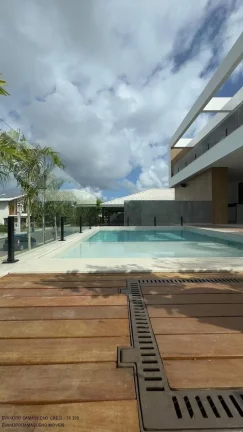 Imagem Espetacular Casa de Alto Padrão em Condomínio na Vila de Abrantes, Camaçari-BA: 5 Quartos, 5 Suítes, 3 Salas, 1 Banheiro, 4 Vagas, 310m² de Área. Venha Conferir!
