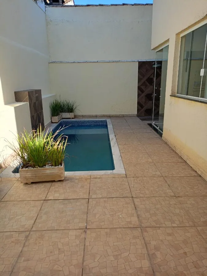 Imagem Casa para Venda em Itanhaém, Suarão, 2 dormitórios, 2 suítes, 1 banheiro, 2 vagas