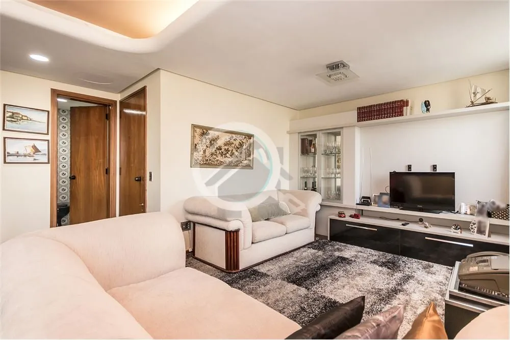Imagem Apartamento amplo, com 151 m² de área útil com 3 dormitórios, sendo 1 suítes, banheiro social, ...