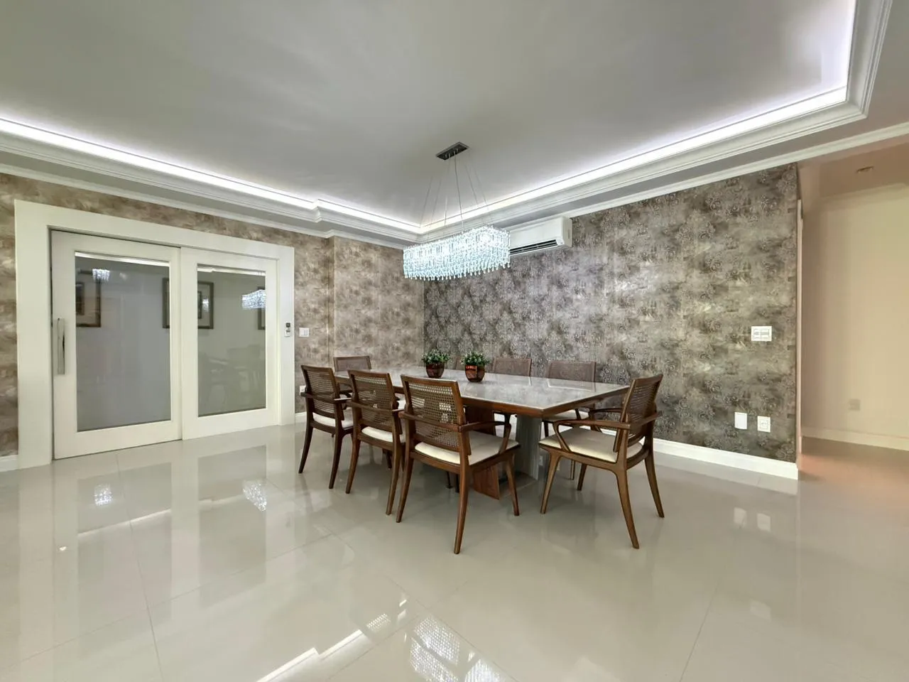 Imagem Apartamento à venda com 281m2 por R$ 8.800.000,00
