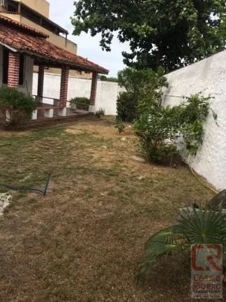 Imagem Casa para Venda em Salvador, Itapuã, 3 dormitórios, 1 suíte, 3 banheiros, 4 vagas