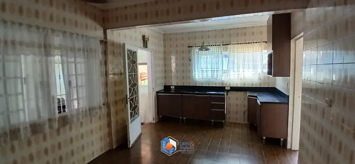 Imagem Casa de vila para venda em Vila Romano com 4 quartos, sendo 1 suíte, 190m²