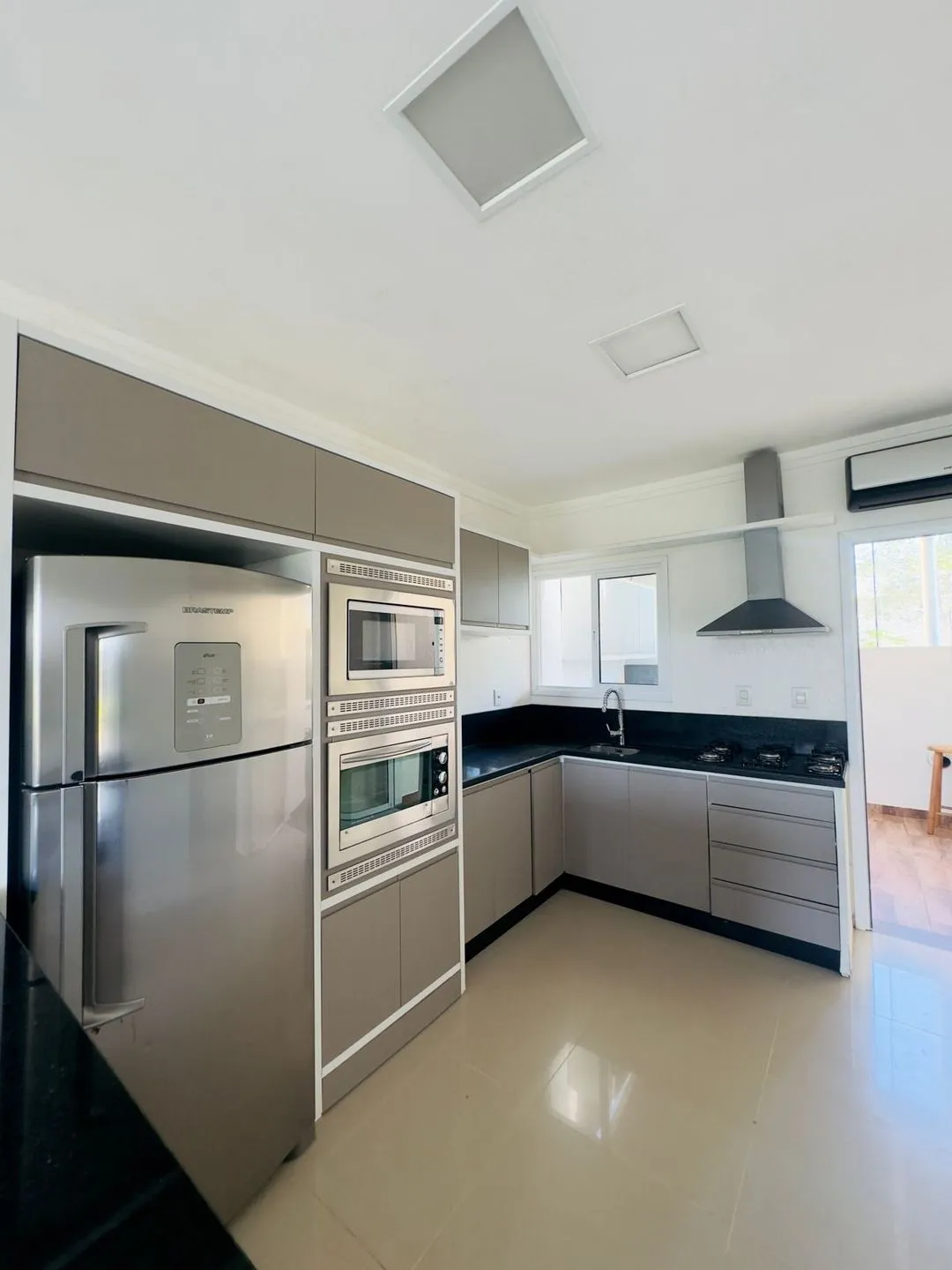 Imagem Casa à venda em Torres, Getúlio Vargas, com 2 quartos, 65m2