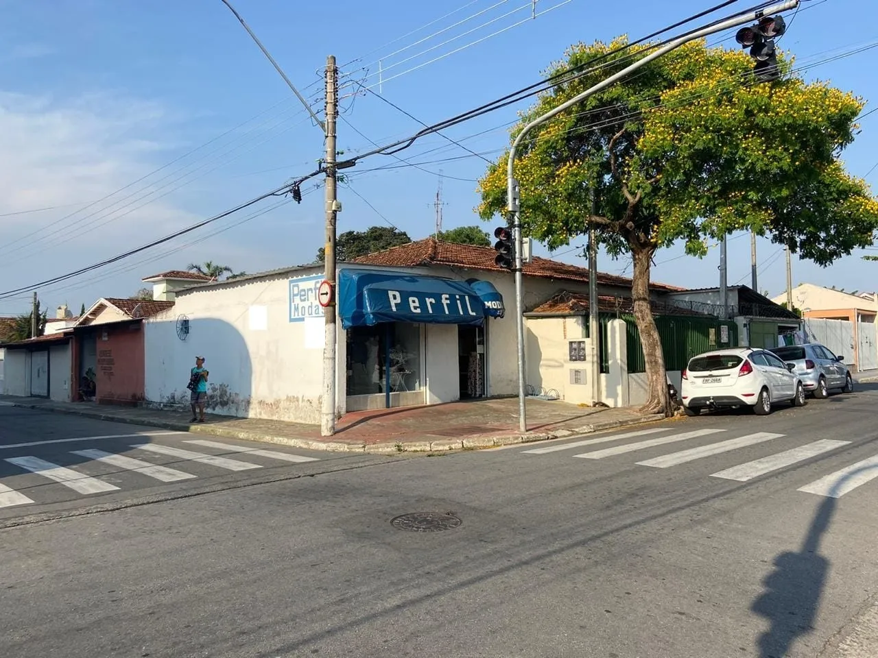 Imagem Comercial à venda 2 Quartos, 2 Vagas, 400M², Estiva, Taubaté - SP
