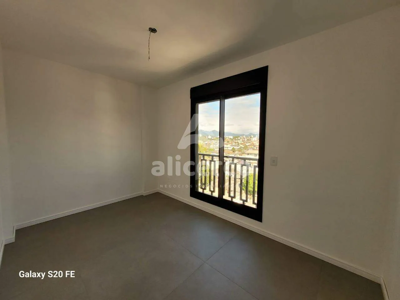 Imagem Apartamento à venda com 03 dormitórios e 01 suíte,no Jardim Eldorado - Palhoça.