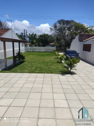 Imagem Sobrado a venda com terreno, 02 pisos, 04 quartos, poucos metros do Mar em Matinhos PR