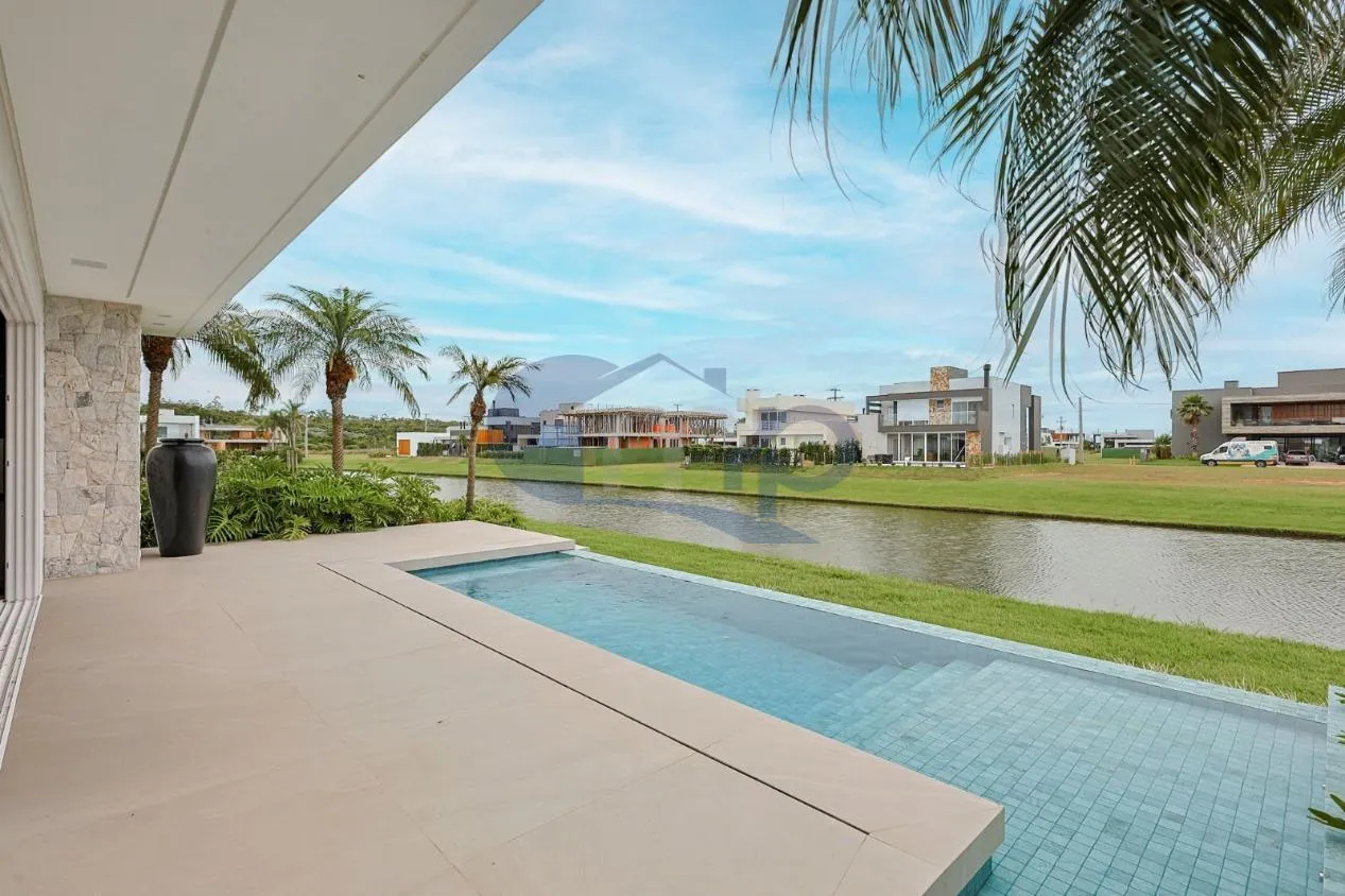 Imagem Casa a venda com 4 dormitorios no Engenho Velho em Torres/RS