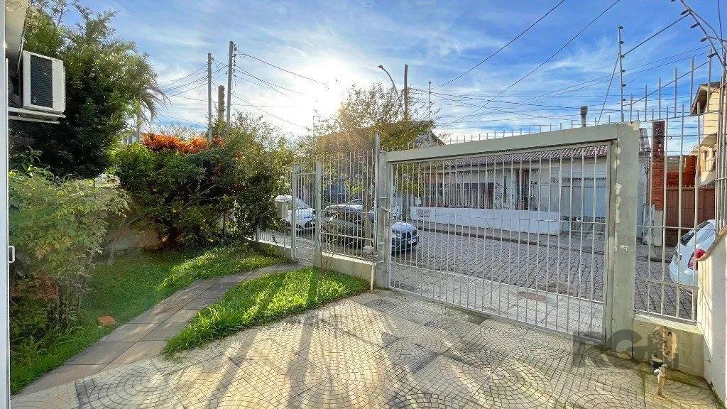 Imagem Casa 4 Dormitórios Bairro Gloria