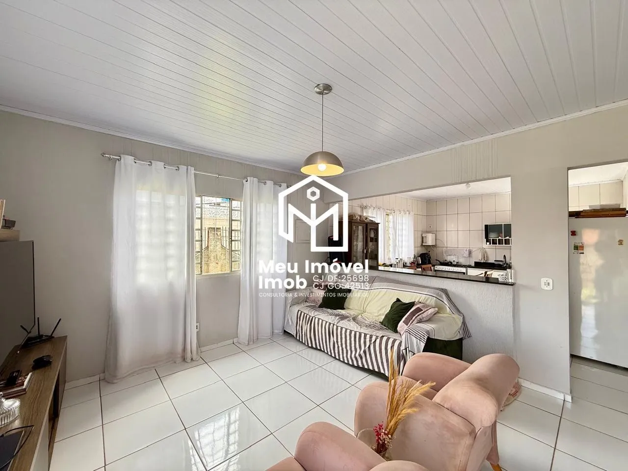 Imagem Casa 2 Quartos 1 Suíte 6 Vagas 95m² Arniqueiras/DF