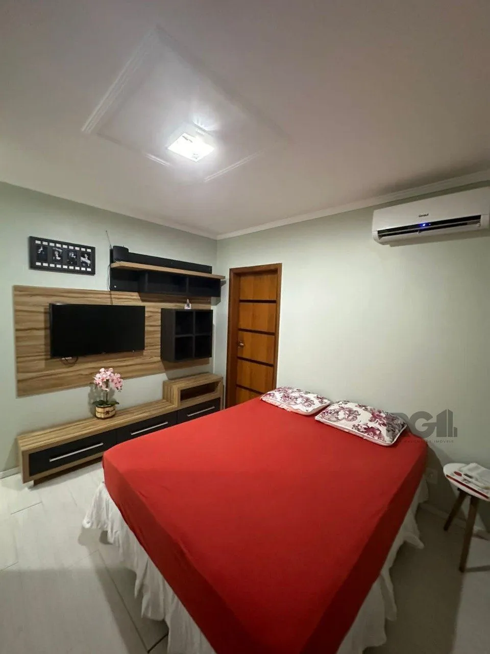 Imagem Apartamento cobertura 3 dormitórios, 1 suíte, vaga de garagem, Bairro Vila Cachoeirinha