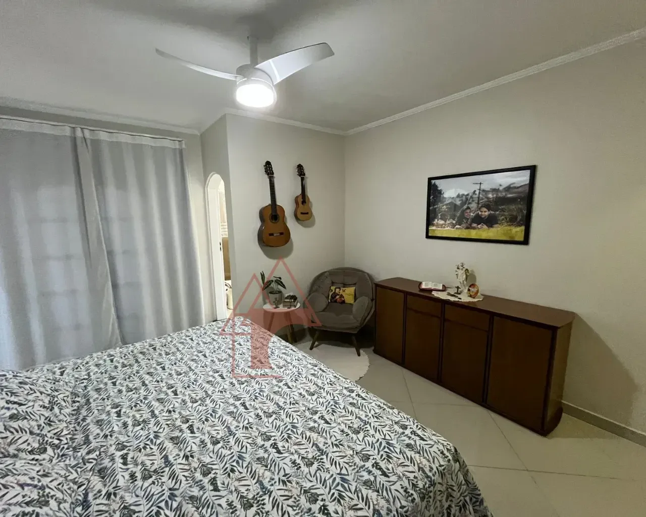 Imagem Sobrado com 3 Quartos à Venda, 203 metros em Jardim Casqueiro - Cubatão