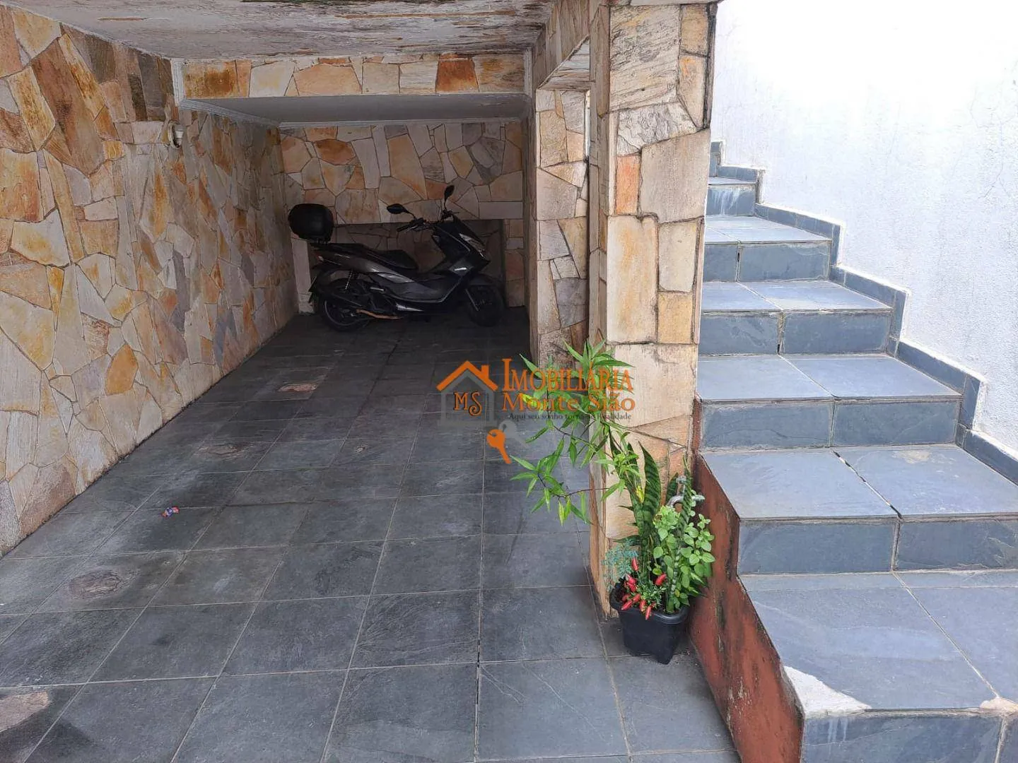 Imagem Casa com 3 dormitórios à venda, 169 m² por R$ 530.000,00 - Jardim Paraventi - Guarulhos/SP