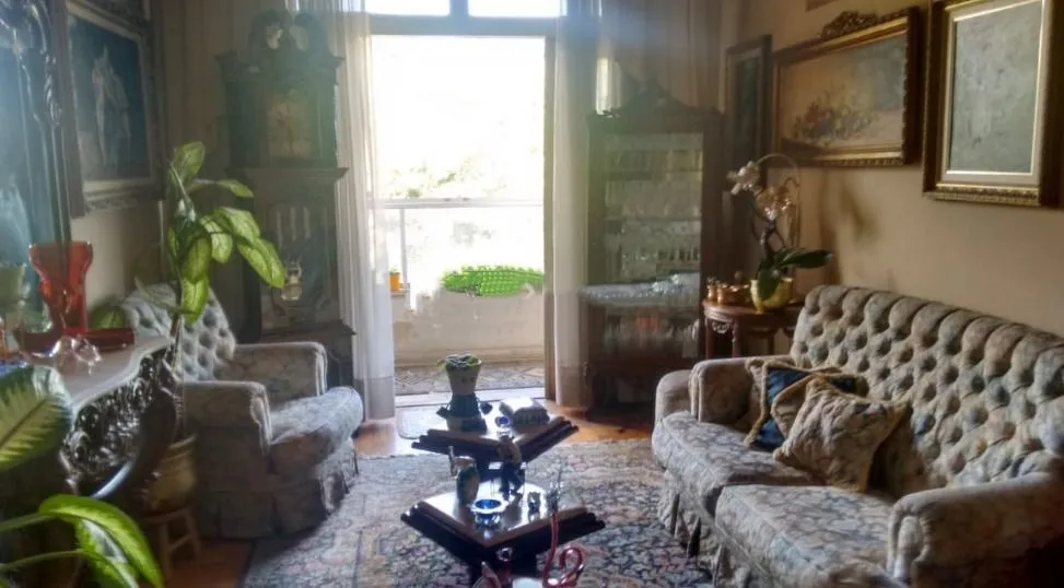 Imagem Apartamento para Venda - 124m², 2 dormitórios, 1 vaga - Cidade Baixa