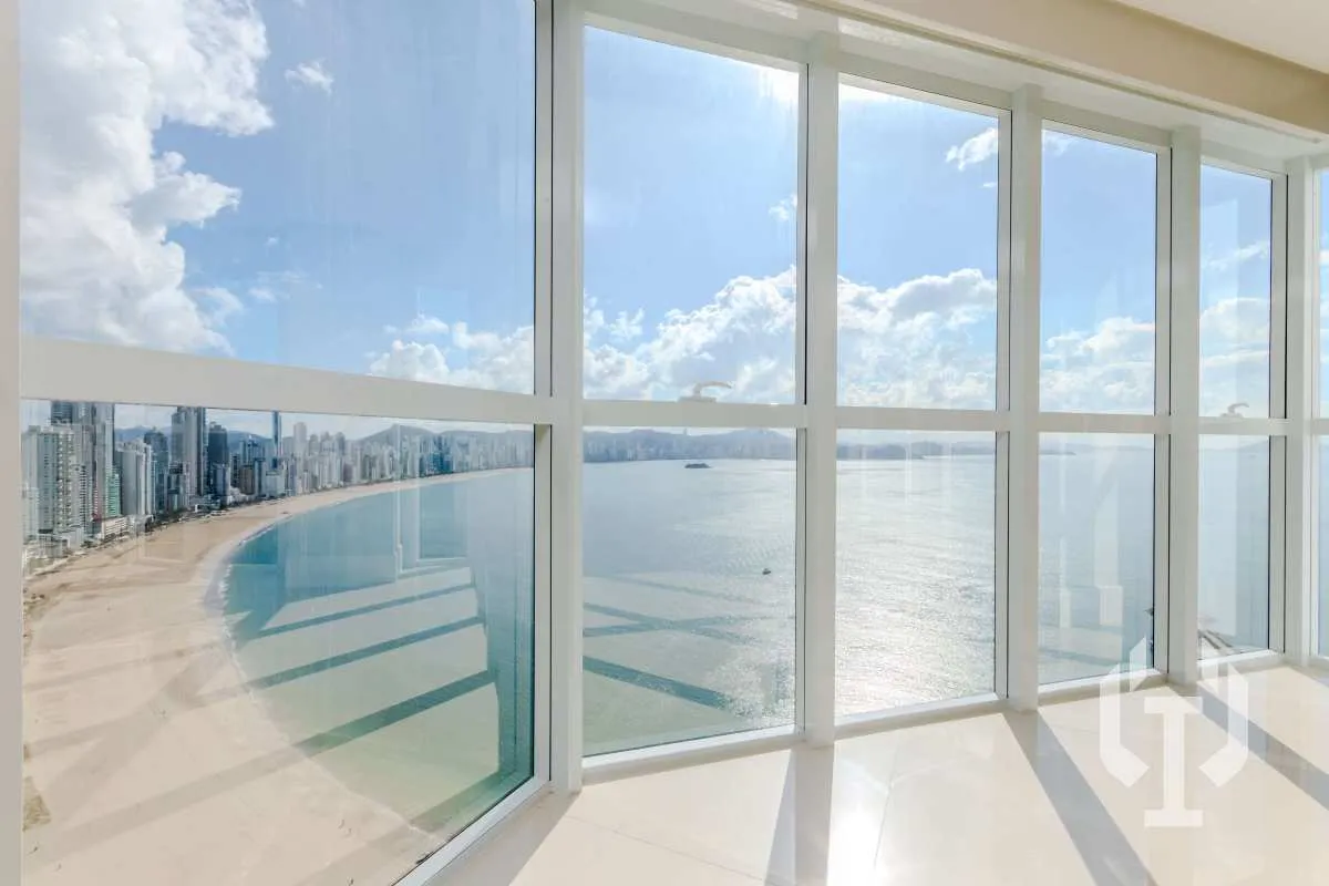 Imagem Apartamento à venda em Balneário Camboriú, Barra Sul, com 4 quartos, 237m2