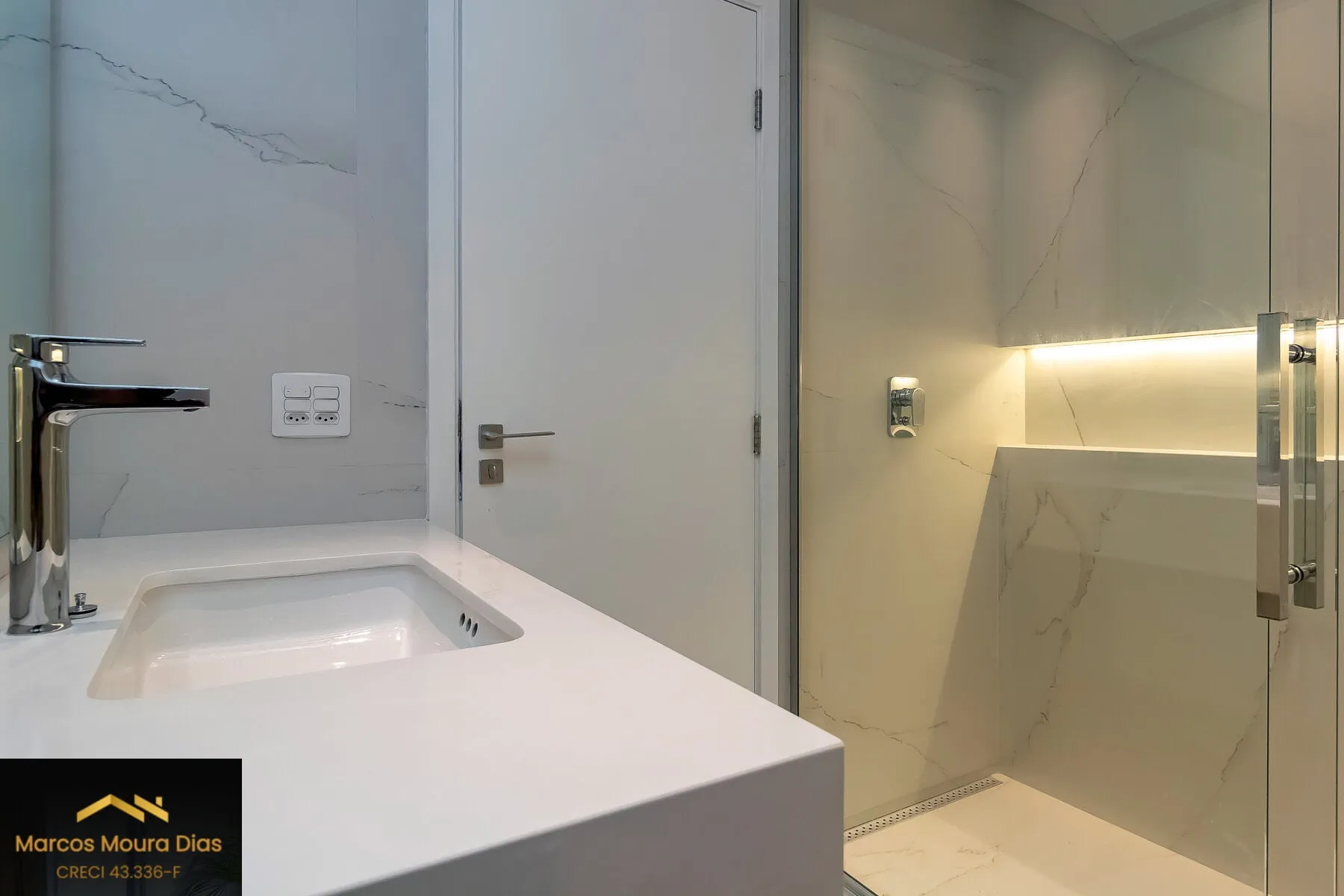 Imagem Apartamento 3 suítes, 2 vagas, 213,50 m2, reformadíssimo em Cerqueira Cesar