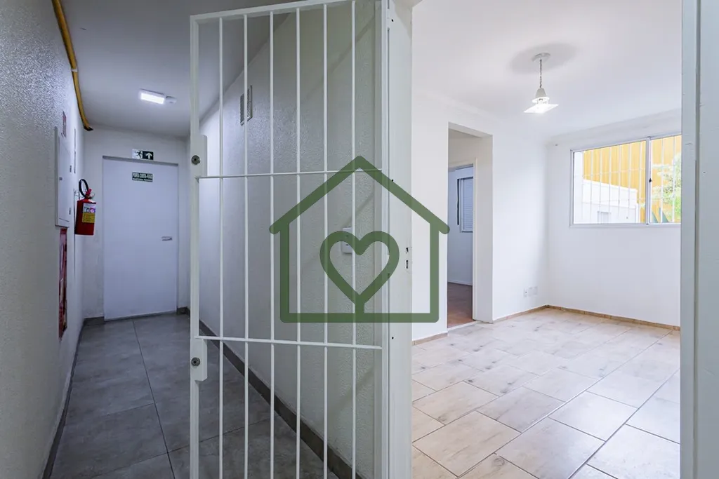 Imagem Descubra o conforto e a praticidade deste apartamento, localizado no charmoso bairro da Glória, em ...