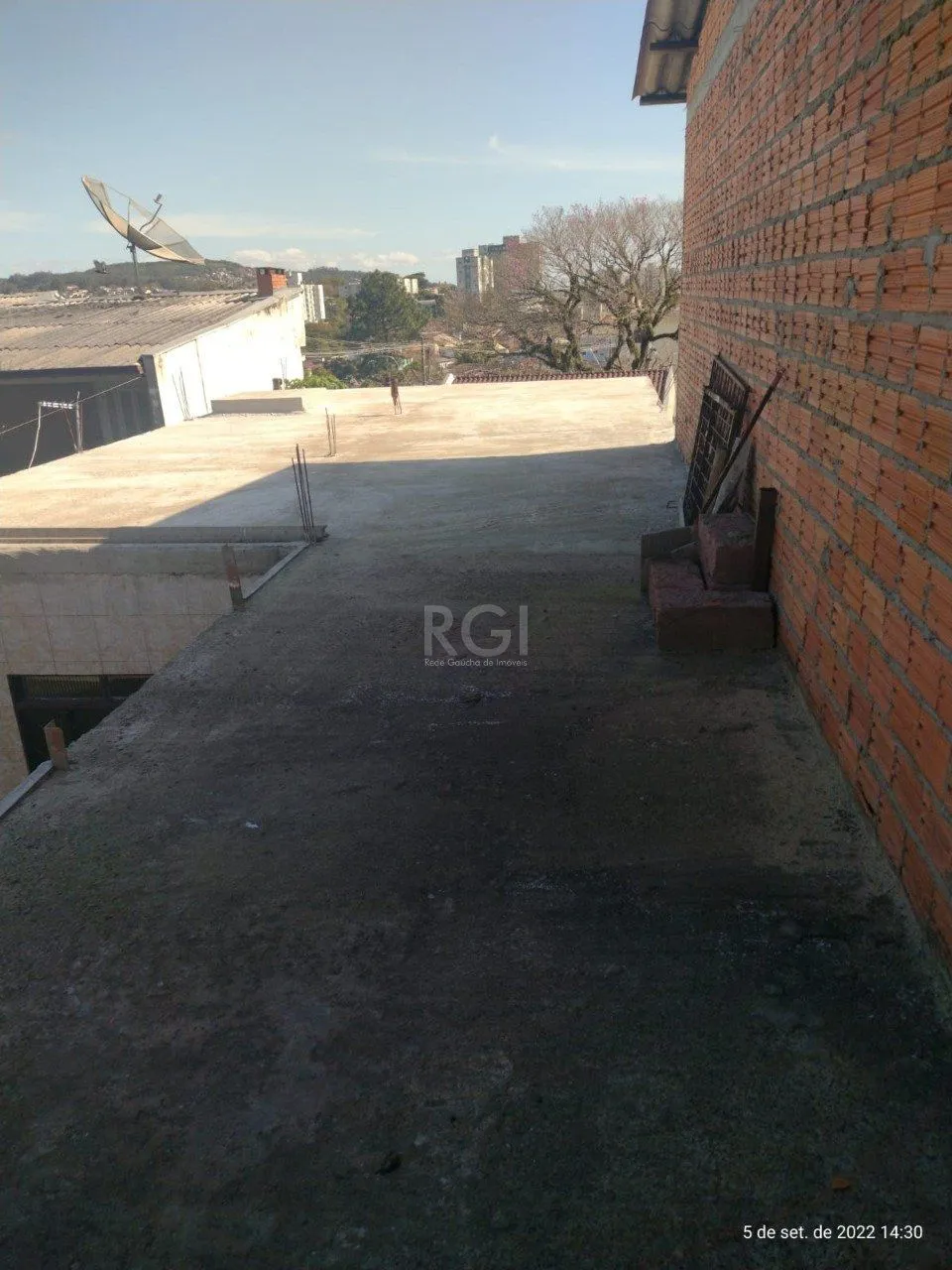 Imagem Casa para Venda - 220m², 2 dormitórios, 1 suite, 2 vagas - Cavalhada, Poa