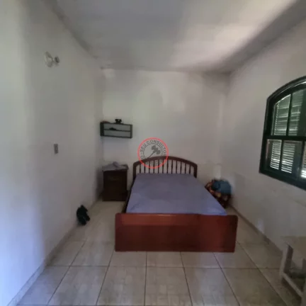 Imagem TRES CASAS EM UM TERRENO DE 700 MT COM ACESSO PARA O RIO. ENTRADA CONJUNTA PARA GARAGEM, PELA RUA