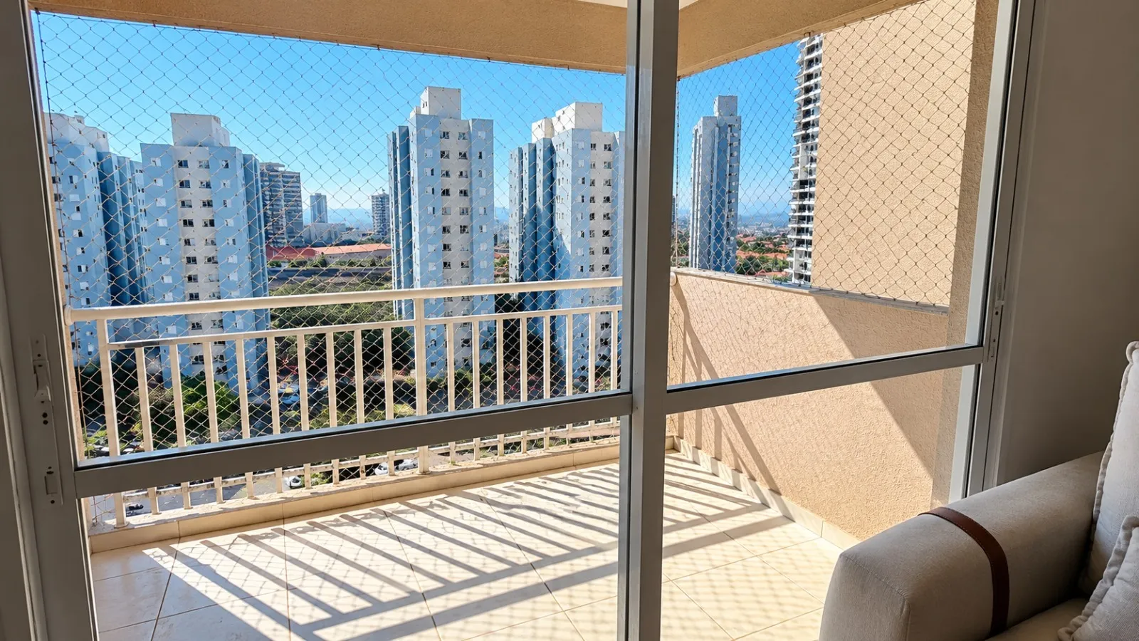 Imagem Apartamento de 2 Dormitórios com Suíte e Vista para o Sol da Manhã no Upper Life Campolim