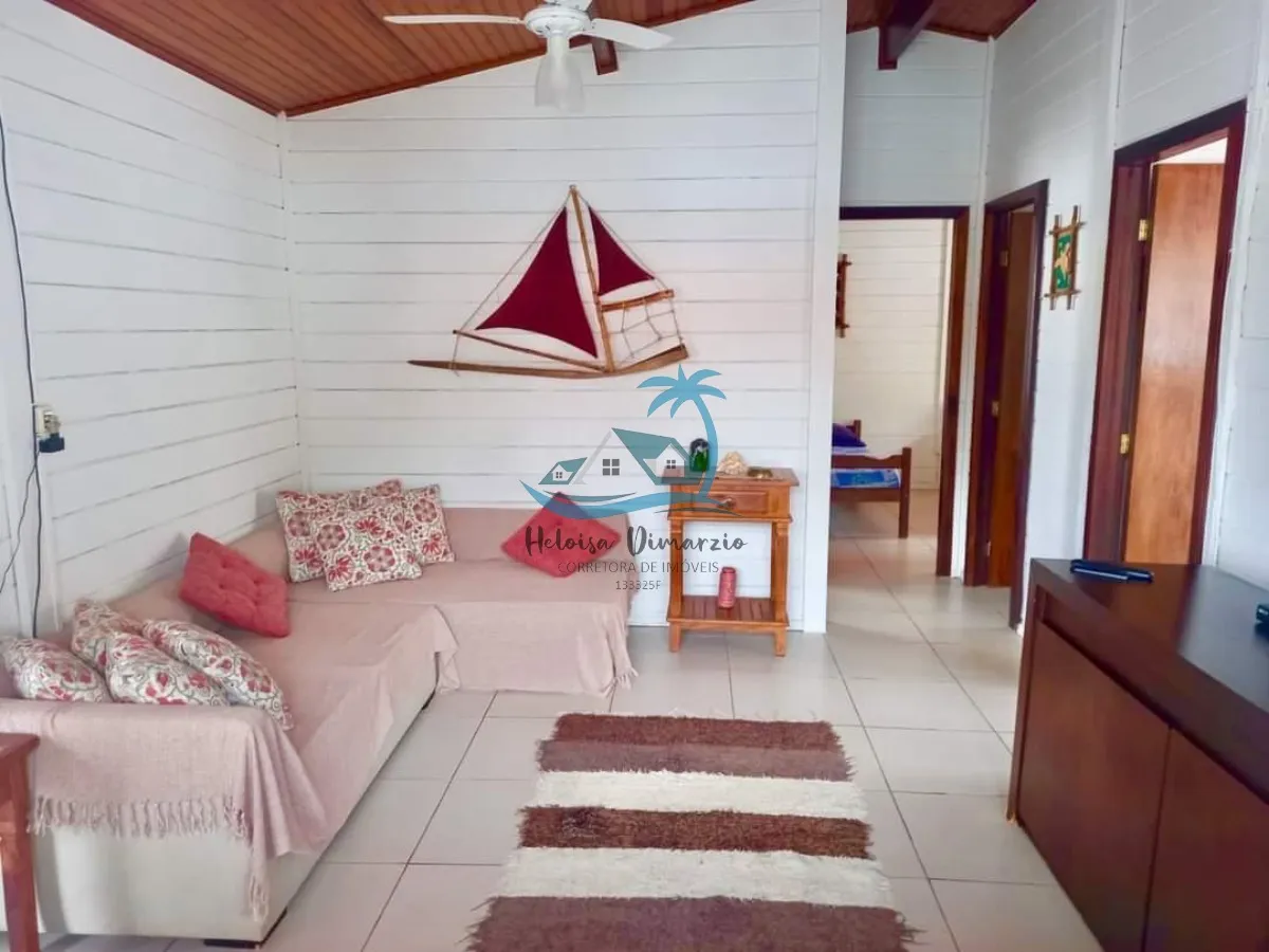 Imagem Excelente casa à venda na Praia das Toninhas em Ubatuba - a 250m do mar