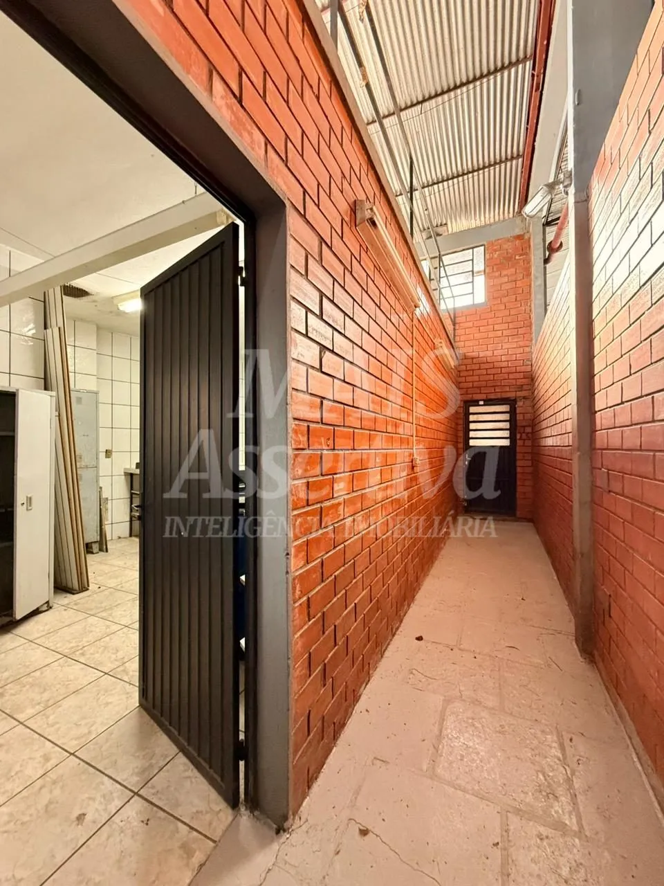 Imagem Prédio comercial pra locação de 1.440m² e terreno de 2.000m² - Novo hamburgo