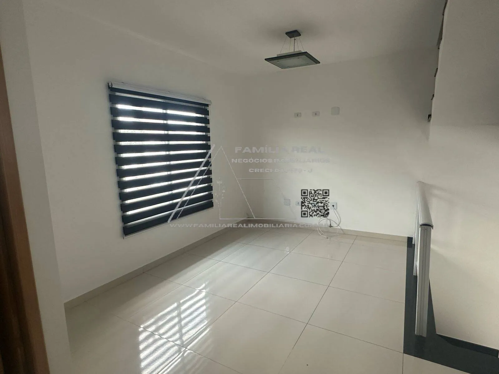 Imagem Sobrado Residencial, à Venda, no Parque Sevilha, na Vila Prudente, com 03 Dormitórios, sendo 01 Suítes, com 04 Vagas de Garagem