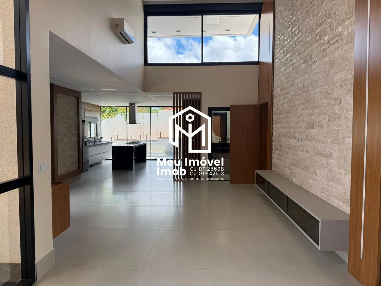 Foto do imóvel Residencial Jóquei Casa 4 Quartos 4 Suítes 330m² em Quadra 1 Conjunto 7 - Setor Habitacional Vicente Pires - Trecho 1, Brasília - DF