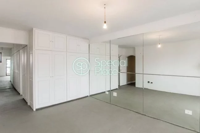 Imagem Excelente apartamento com 270m² em Moema Índios, andar alto com uma vista incrível. Amplo living ...