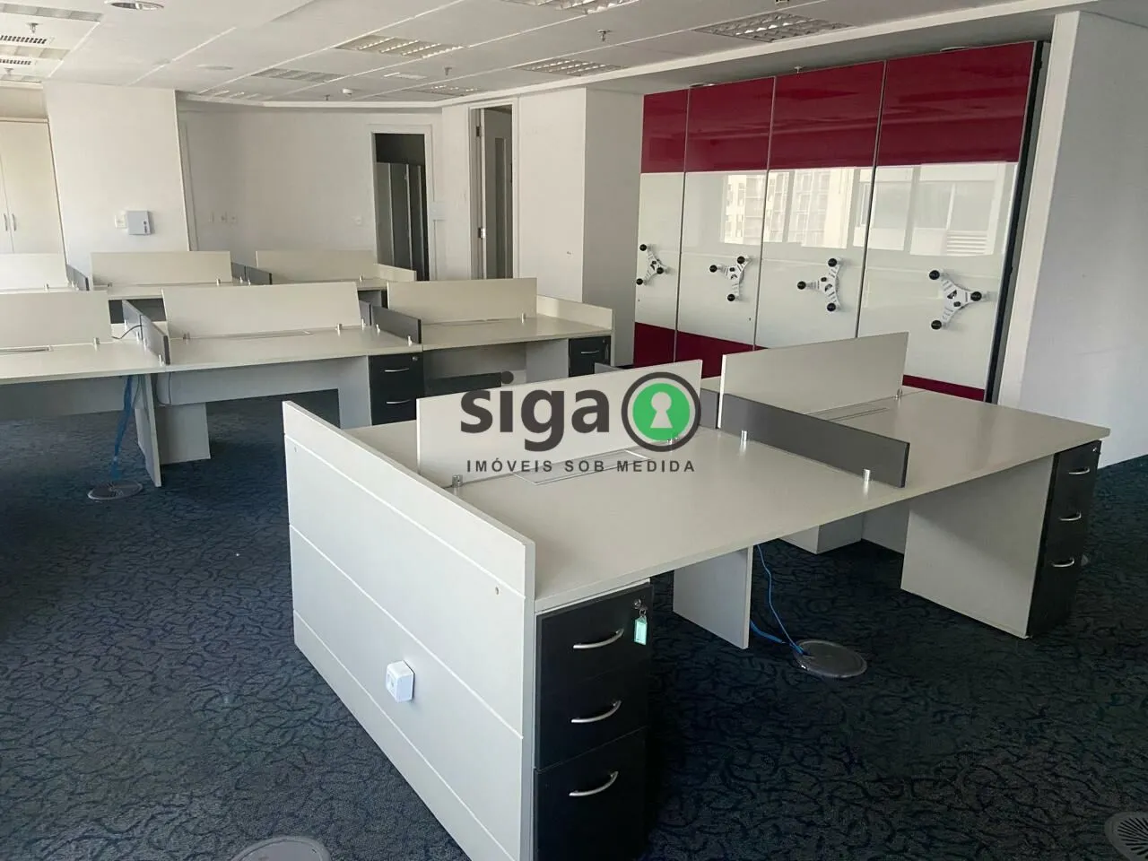Imagem Conjunto Comercial Pronto para Uso ao Lado do Metrô na Barra Funda com 6 Vagas de Garagem