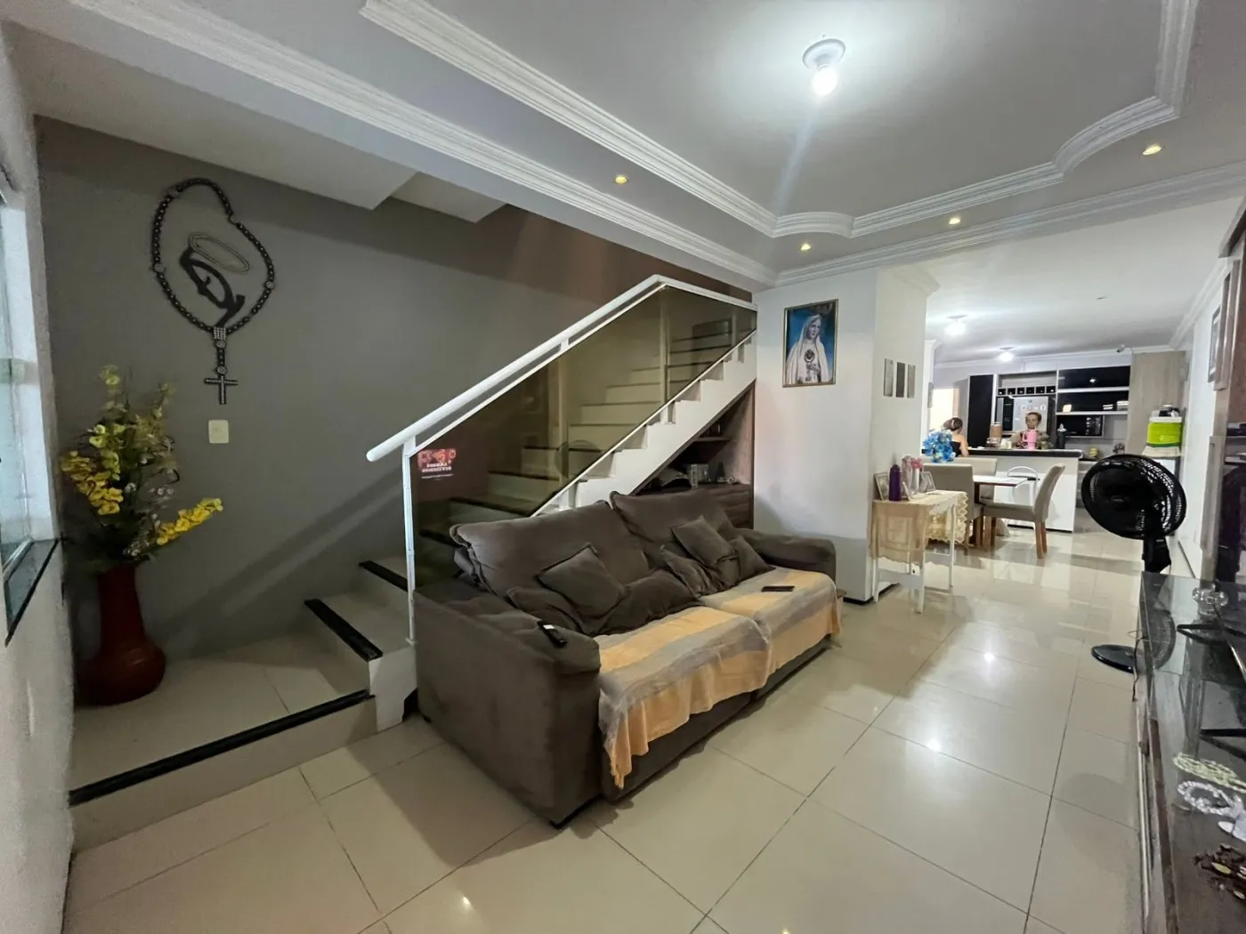 Imagem Casa para Venda em Fortaleza, Antônio Bezerra, 3 dormitórios, 3 suítes, 4 banheiros, 3 vagas