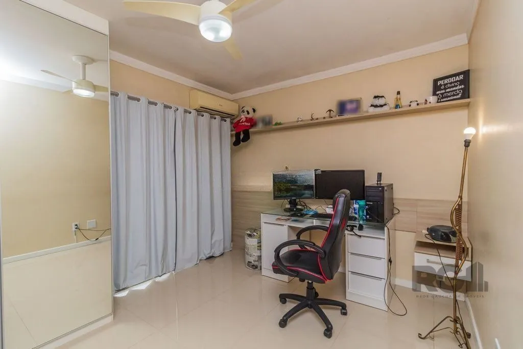 Imagem Casa de 3 dormitórios no bairro Guarujá