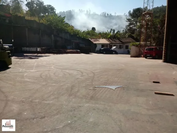 Imagem Galpão 3800 m² ao lado da Rodovia Castelo Branco