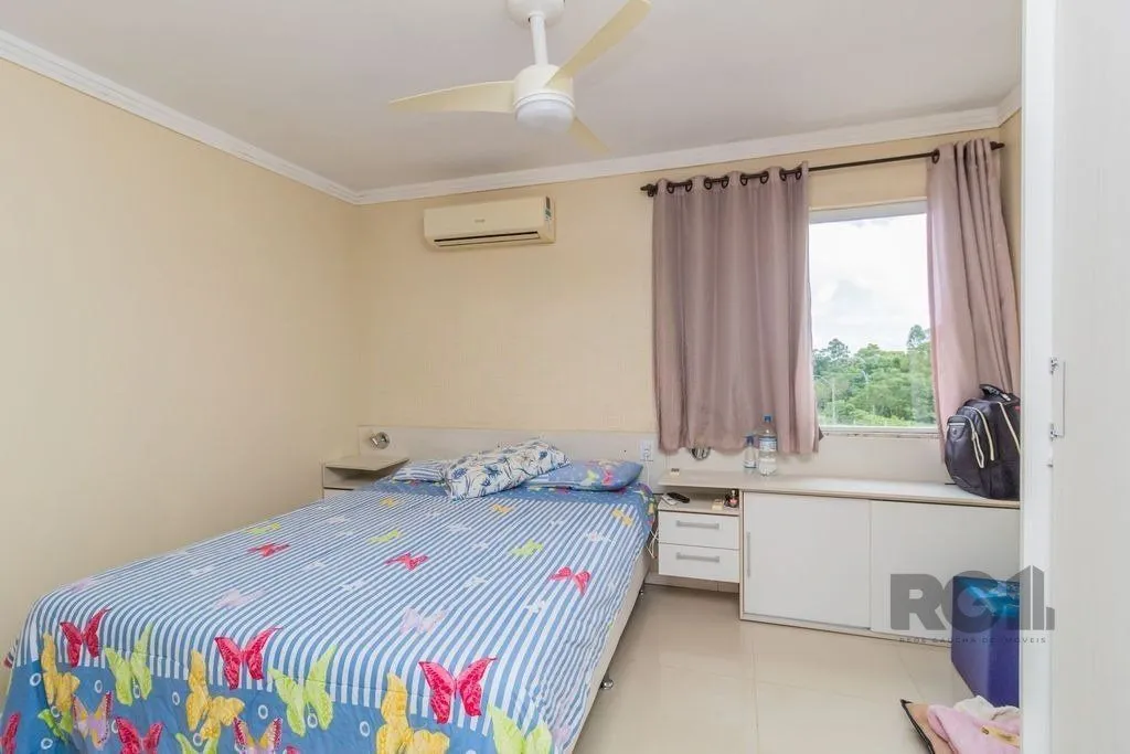 Imagem Casa de 3 dormitórios no bairro Guarujá