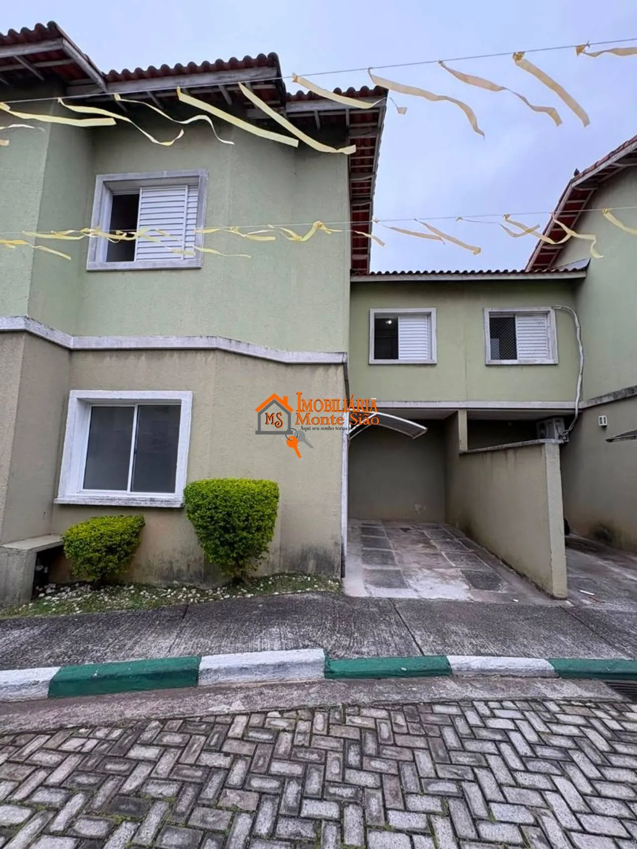 Imagem Sobrado com 2 dormitórios à venda, 70 m² por R$ 380.000,00 - Jardim Aracaré - Itaquaquecetuba/SP