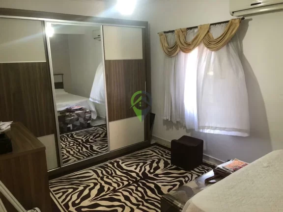 Imagem Sobreposta ampla na Aparecida com espaçosa laje, 3 quartos e 2 vagas!
