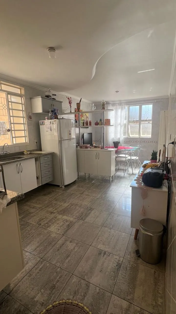 Imagem Sobrado 3 Dormitórios à venda no Jardim Prestes de Barros, Zona Leste de Sorocaba,