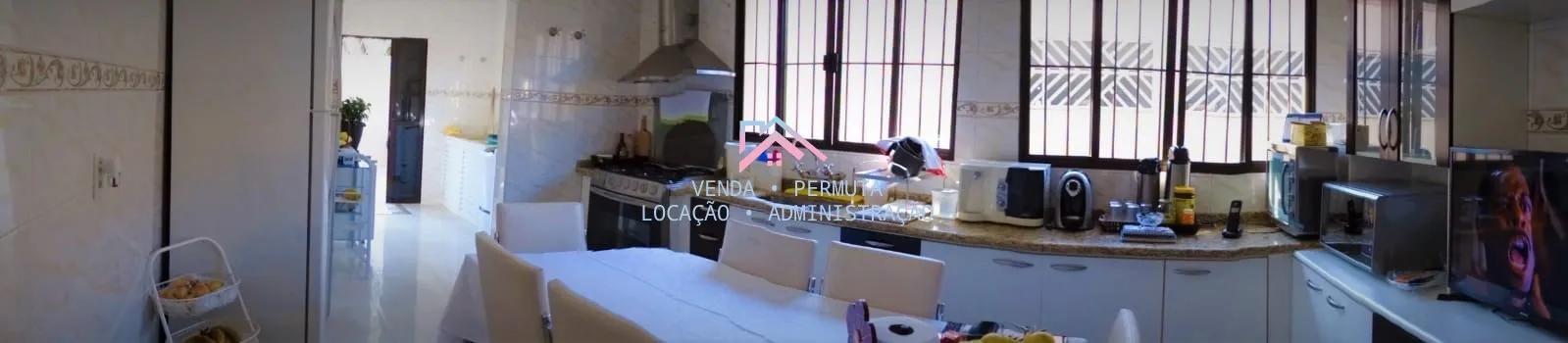 Imagem Casa à venda - Excelente Localização - área útil 384 m2 com 4 dormitórios - 2 suítes - 6 vagas - Bai