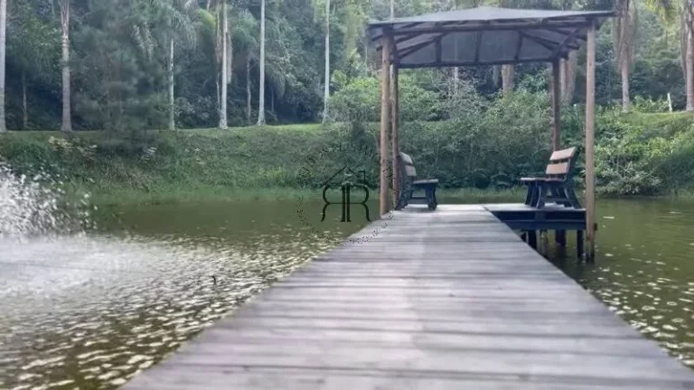 Imagem Venha conhecer o paraíso na terra! Este incrível sítio está localizado em uma das regiões mais ...